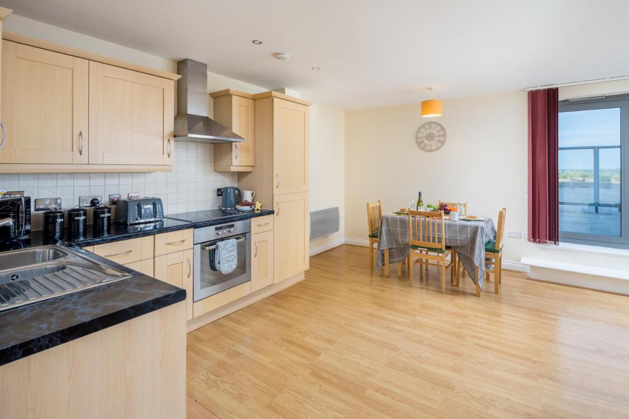 Central Watford Stylish 2 Bedroom Serviced Apartment With Free Parking Buitenkant foto